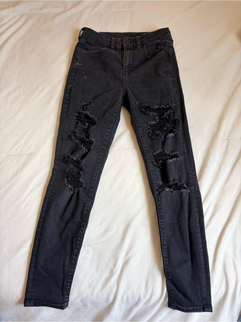 American Eagle Outfitters Black Distressed Skinny Jeans